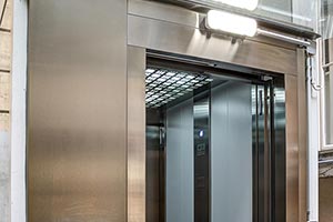 Aufzug_Anbaualtbau